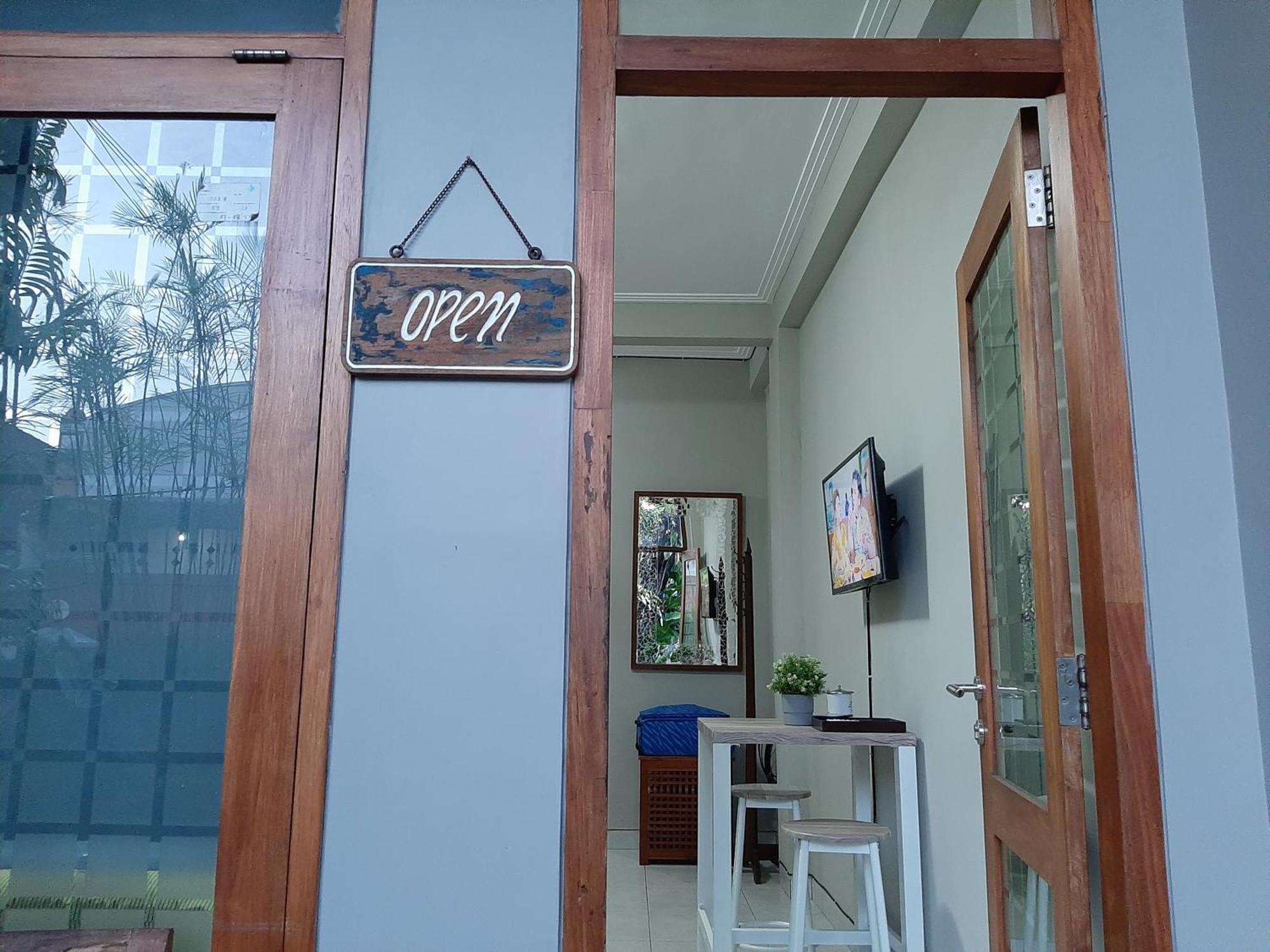 Rumah566 ジョグジャカルタ エクステリア 写真